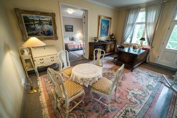 Фото номера Executive Manor Suite with Sauna Отель Karolineburg Manor House Hotel г. Каяани 4