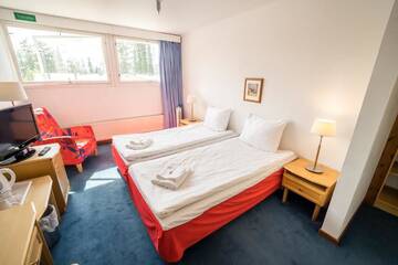 Фото номера Standard Twin Room - Guesthouse Отель Karolineburg Manor House Hotel г. Каяани 2