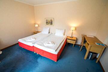 Фото номера Large Standard Twin Room  - Guesthouse Отель Karolineburg Manor House Hotel г. Каяани 3