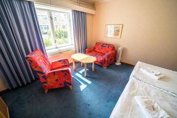 Фото номера Large Standard Twin Room  - Guesthouse Отель Karolineburg Manor House Hotel г. Каяани 4